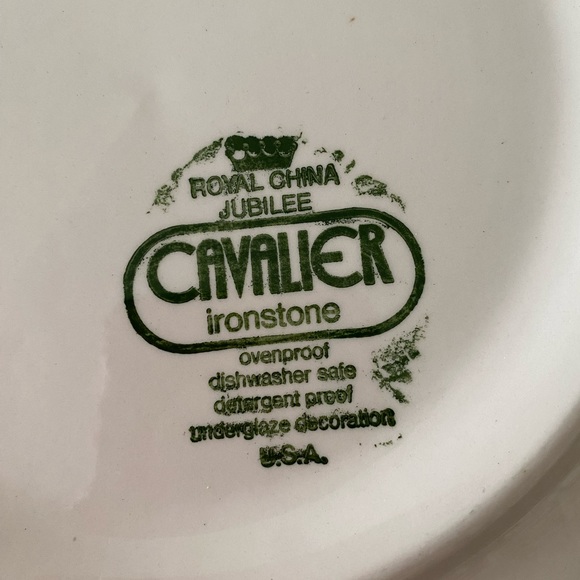 Royal China ‘Jubilee’ Cavalier Ironstone vintage dinner plates - Picture 5 of 5
